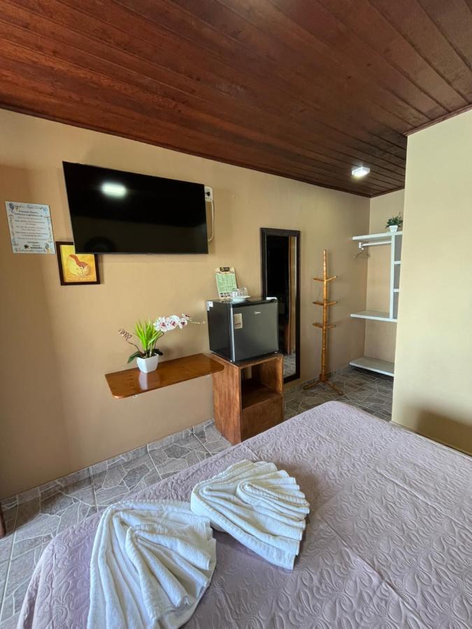 Pousada Conves - Ilha Grande Praia de Araçatiba Kültér fotó